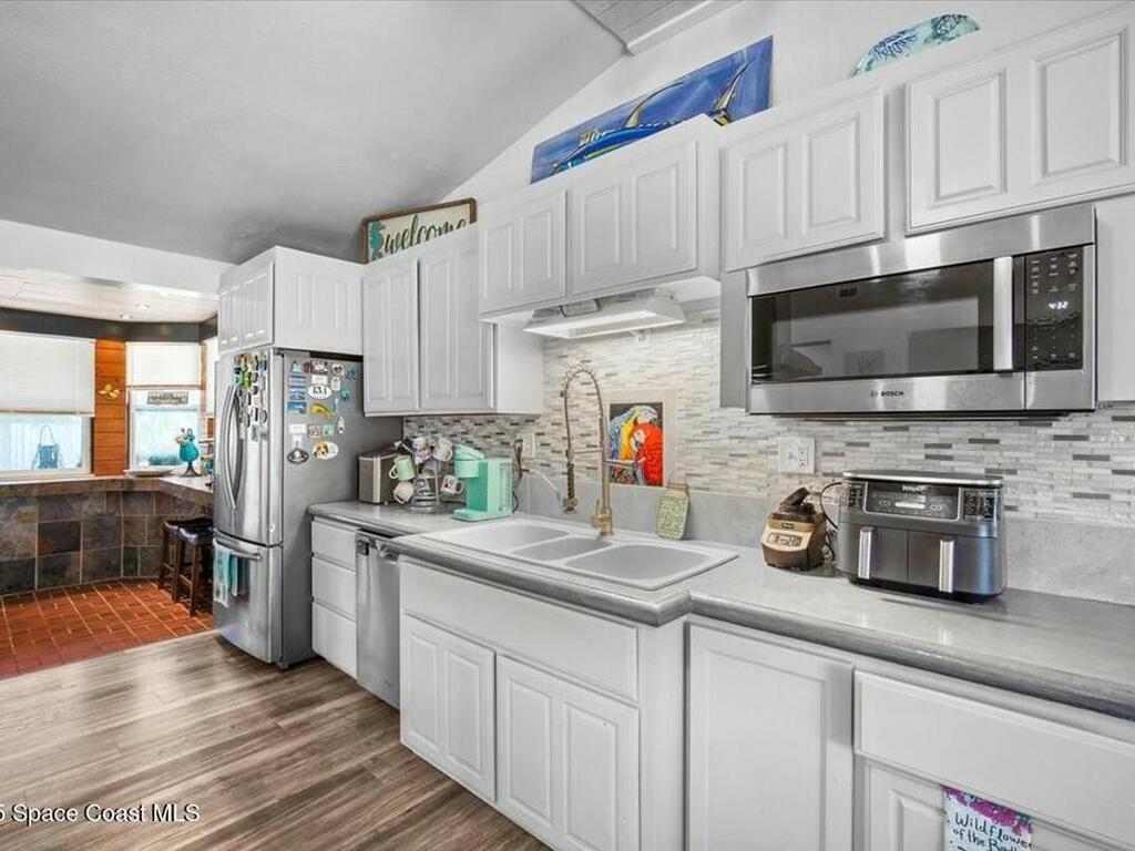 537 Cavern Terrace, Sebastian, FL 32958