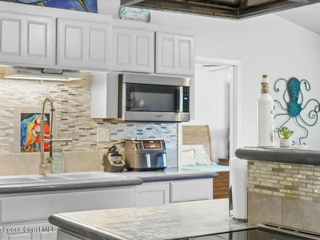 537 Cavern Terrace, Sebastian, FL 32958