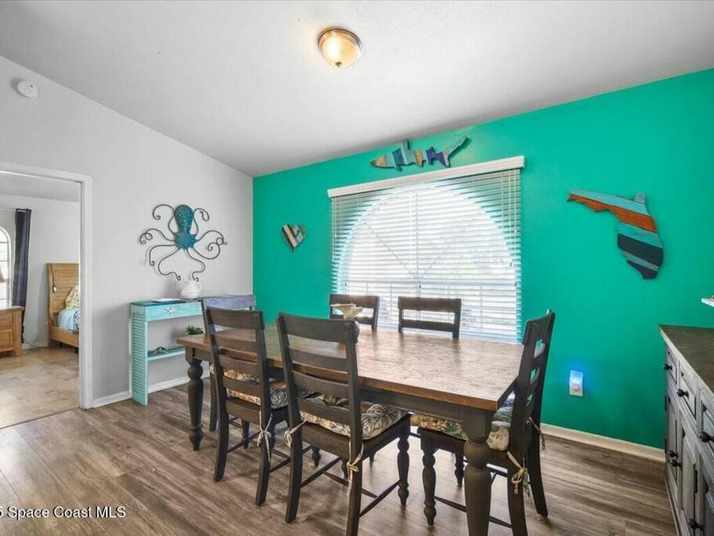 537 Cavern Terrace, Sebastian, FL 32958