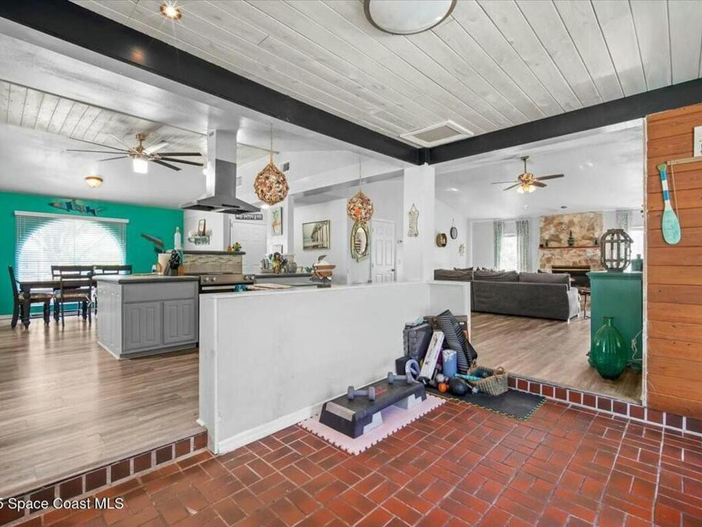 537 Cavern Terrace, Sebastian, FL 32958