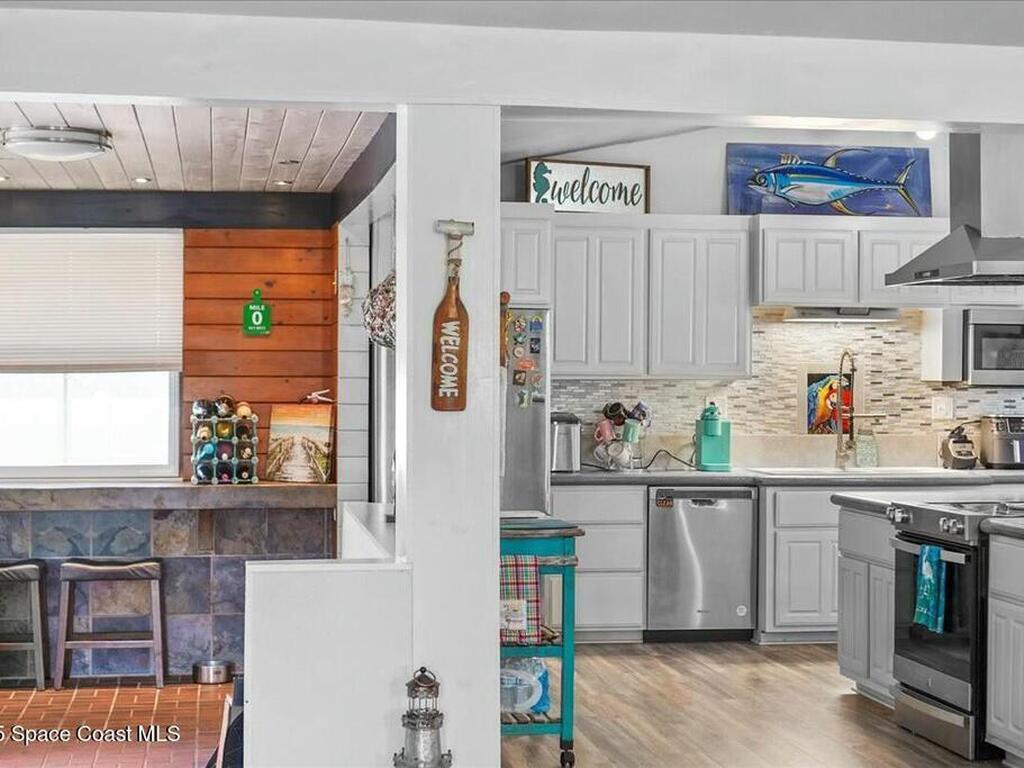 537 Cavern Terrace, Sebastian, FL 32958