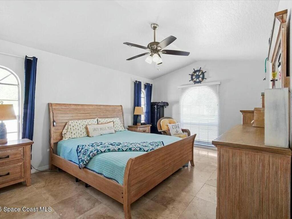 537 Cavern Terrace, Sebastian, FL 32958