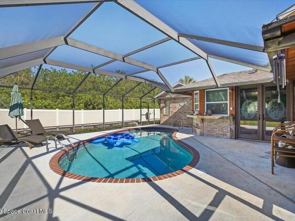 537 Cavern Terrace, Sebastian, FL 32958