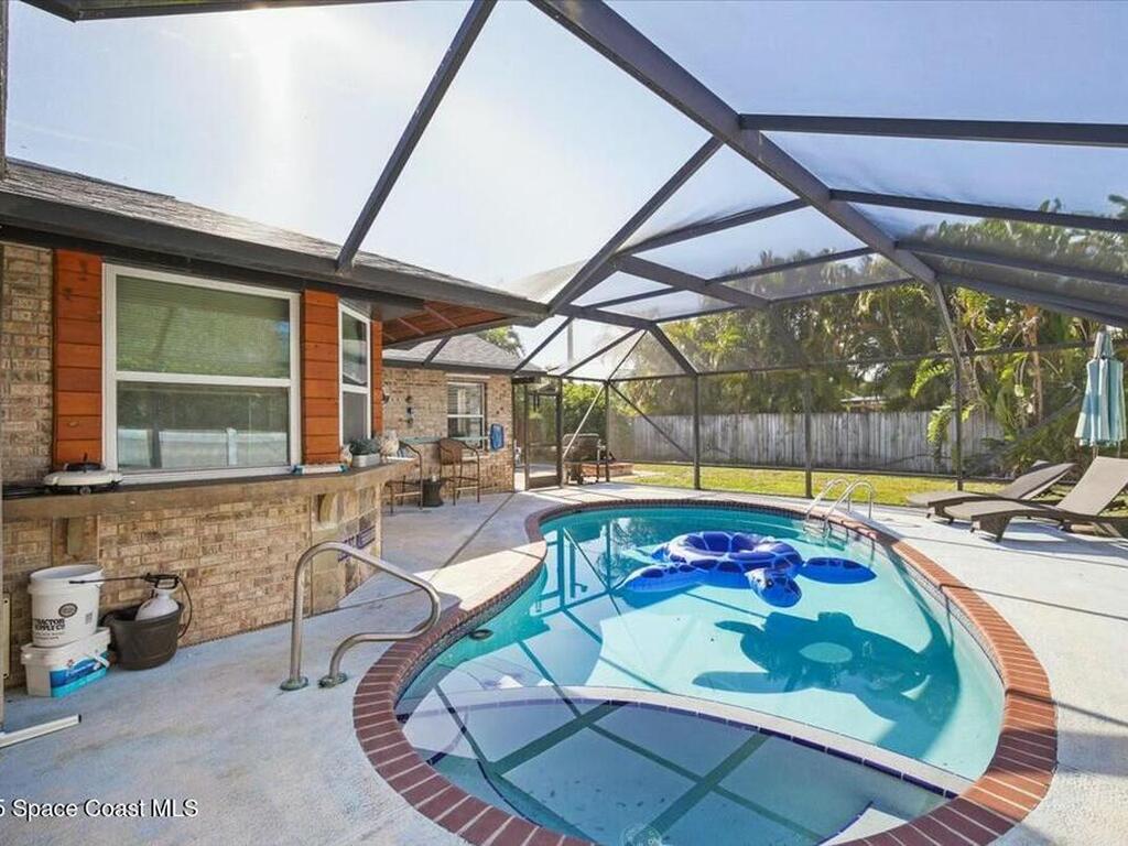 537 Cavern Terrace, Sebastian, FL 32958