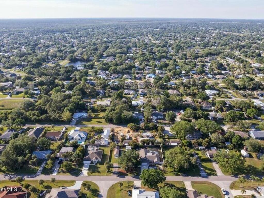 537 Cavern Terrace, Sebastian, FL 32958