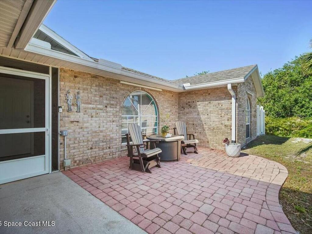 537 Cavern Terrace, Sebastian, FL 32958