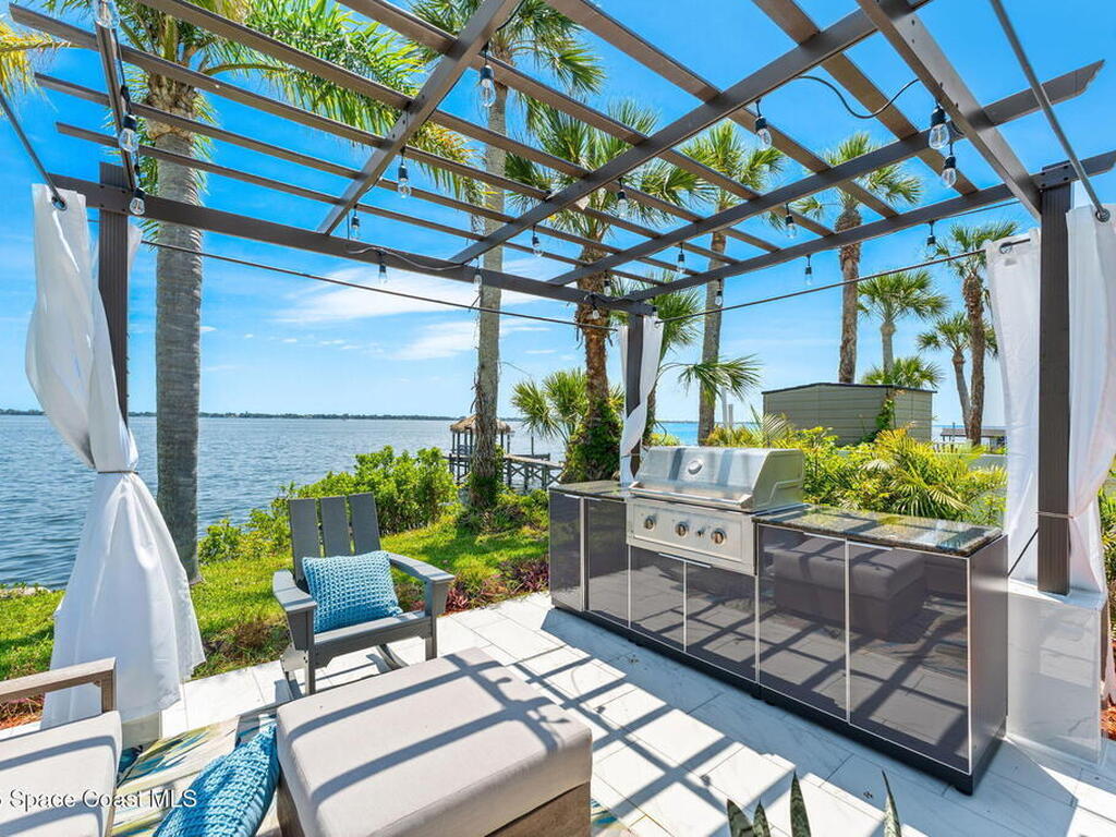 4527 Coquina Ridge Drive, Melbourne, FL 32935