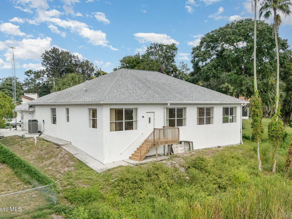 742 W Whitmire Drive, Melbourne, FL 32935