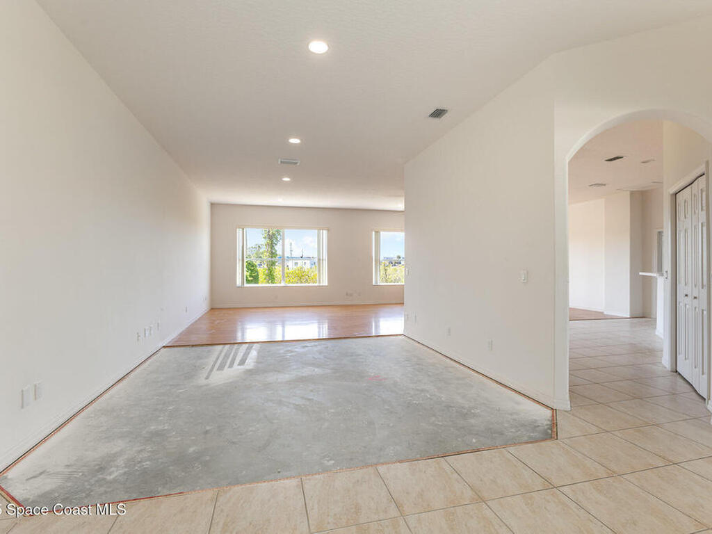 742 W Whitmire Drive, Melbourne, FL 32935