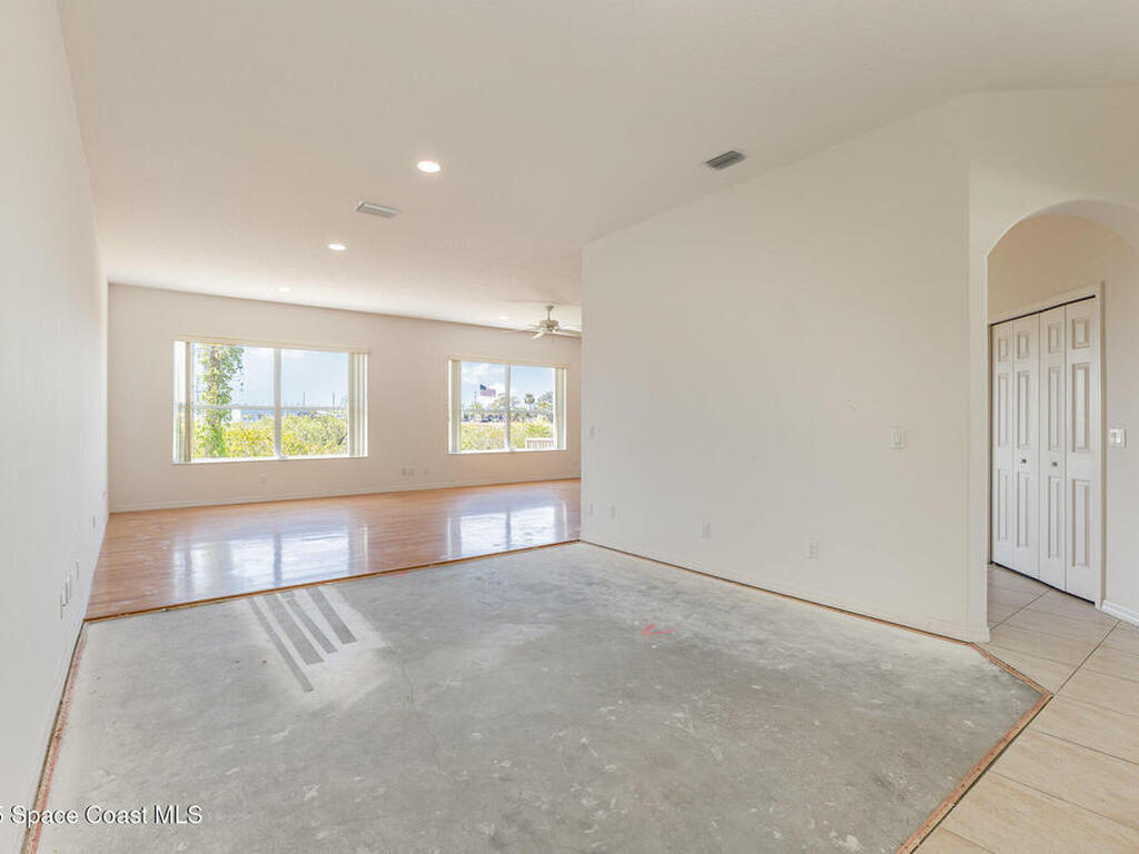 742 W Whitmire Drive, Melbourne, FL 32935