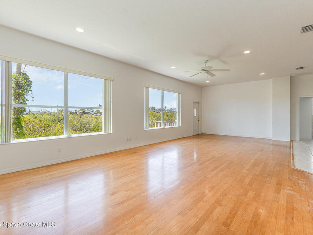 742 W Whitmire Drive, Melbourne, FL 32935