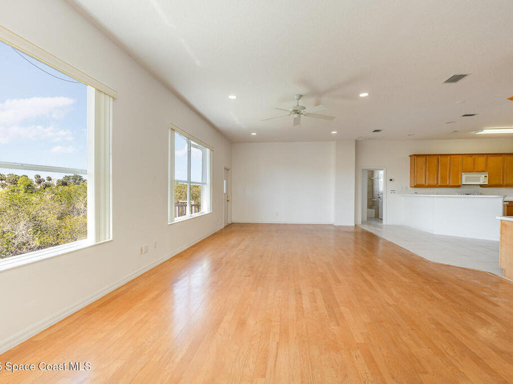 742 W Whitmire Drive, Melbourne, FL 32935