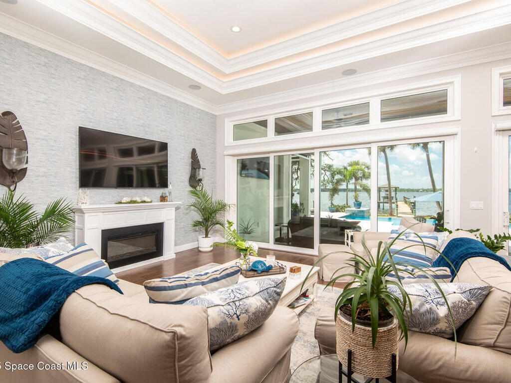 3869 S Tropical Trail, Merritt Island, FL 32952