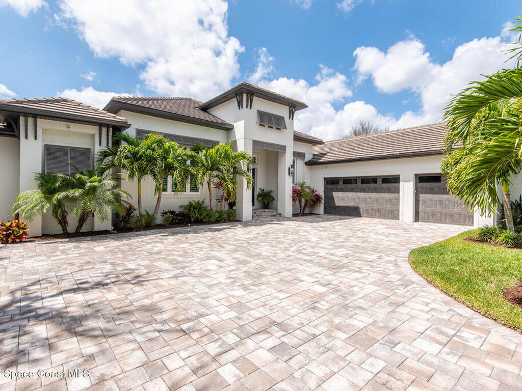 3869 S Tropical Trail, Merritt Island, FL 32952