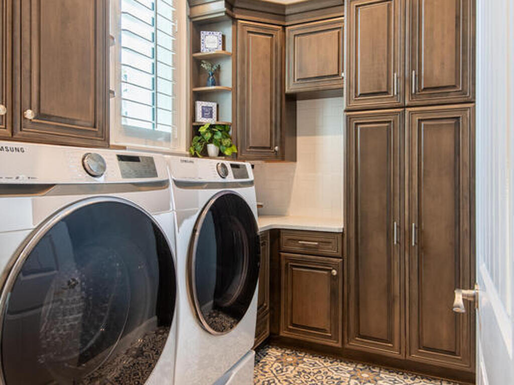 3869 S Tropical Trail, Merritt Island, FL 32952