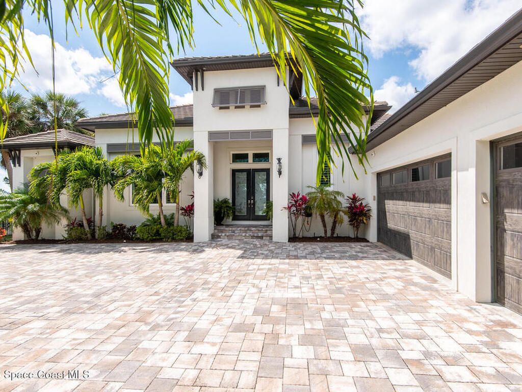 3869 S Tropical Trail, Merritt Island, FL 32952