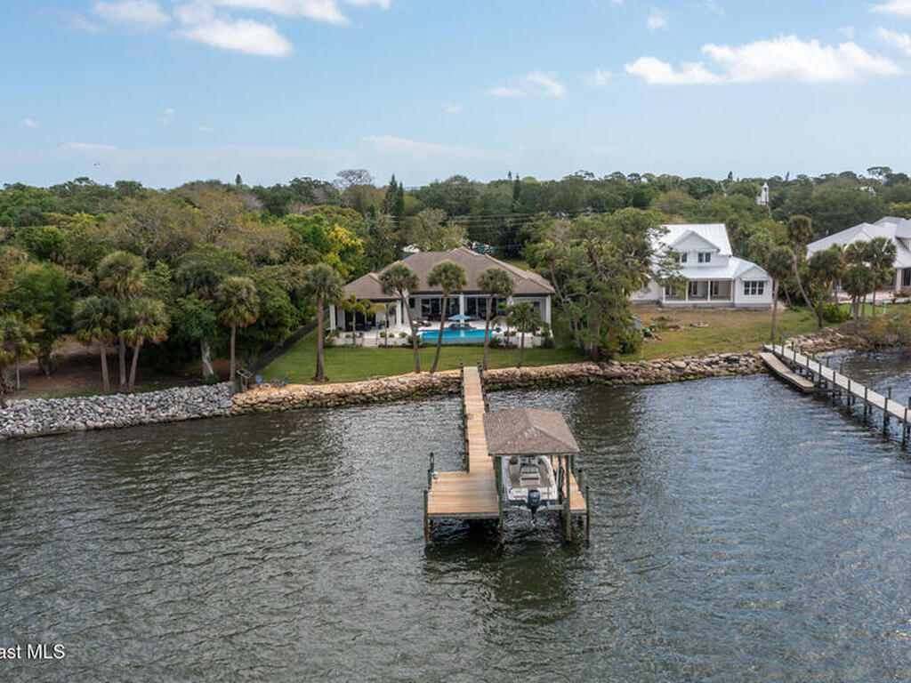 3869 S Tropical Trail, Merritt Island, FL 32952