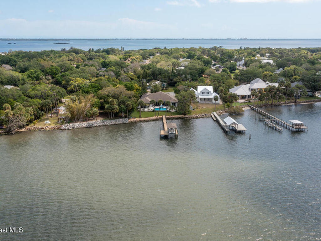 3869 S Tropical Trail, Merritt Island, FL 32952