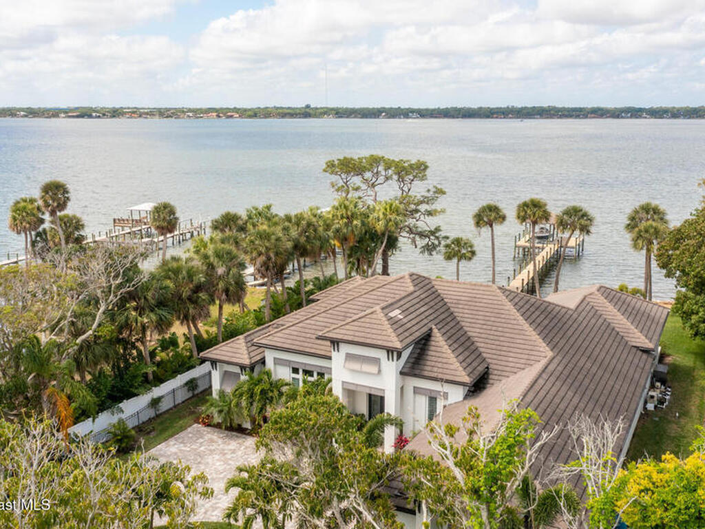 3869 S Tropical Trail, Merritt Island, FL 32952