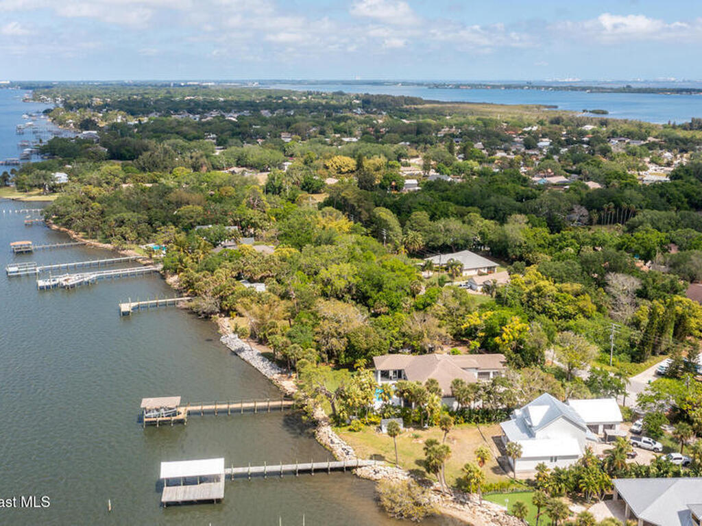 3869 S Tropical Trail, Merritt Island, FL 32952