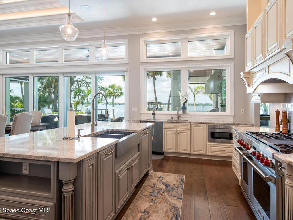 3869 S Tropical Trail, Merritt Island, FL 32952