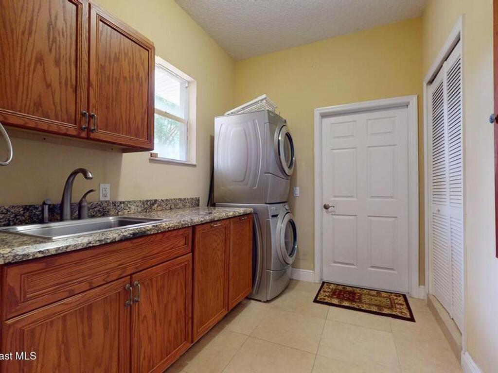 8666 95th Avenue, Vero Beach, FL 32967