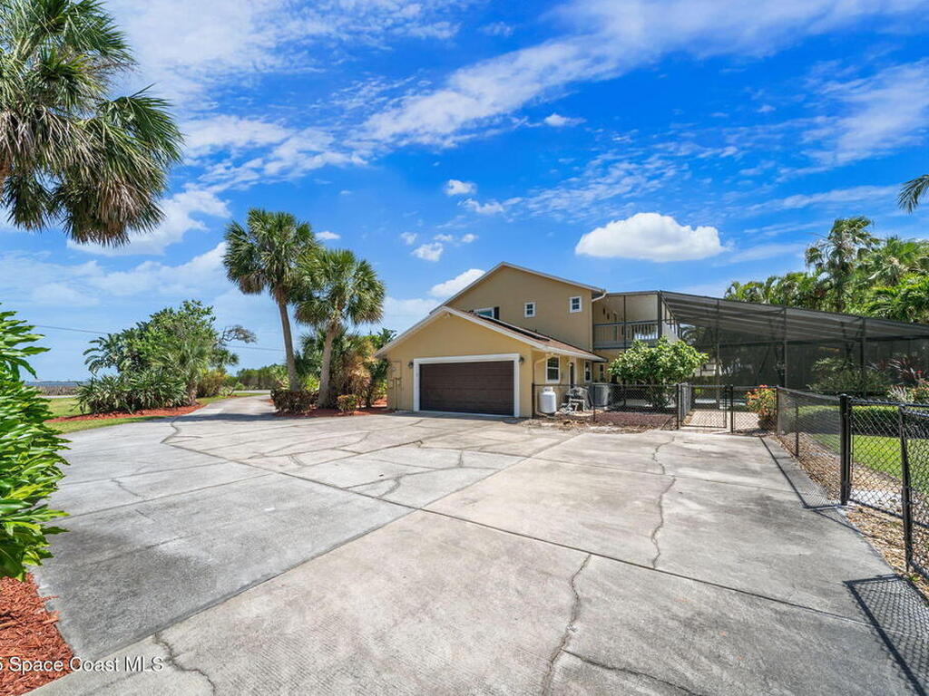 7055 S Tropical Trail, Merritt Island, FL 32952