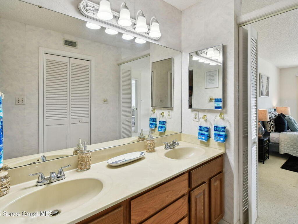 540 S Brevard Avenue, Cocoa Beach, FL 32931