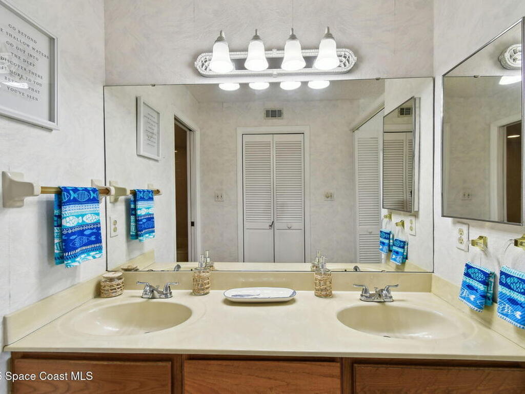 540 S Brevard Avenue, Cocoa Beach, FL 32931