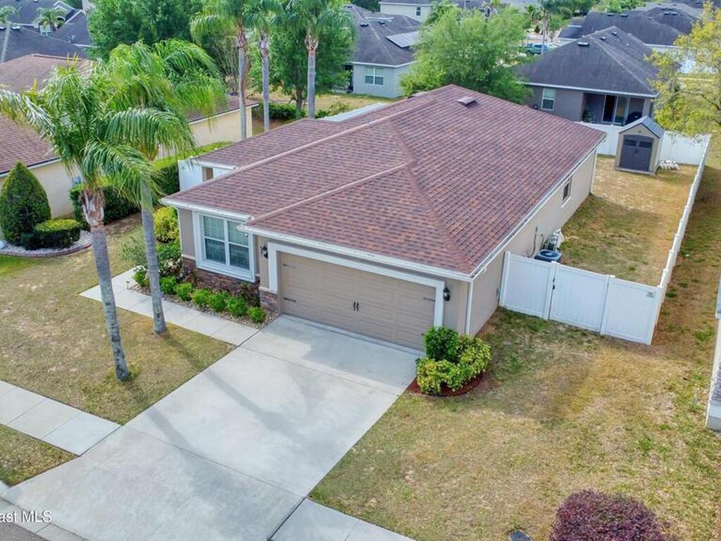 427 Highland Meadows Street, Davenport, FL 33837