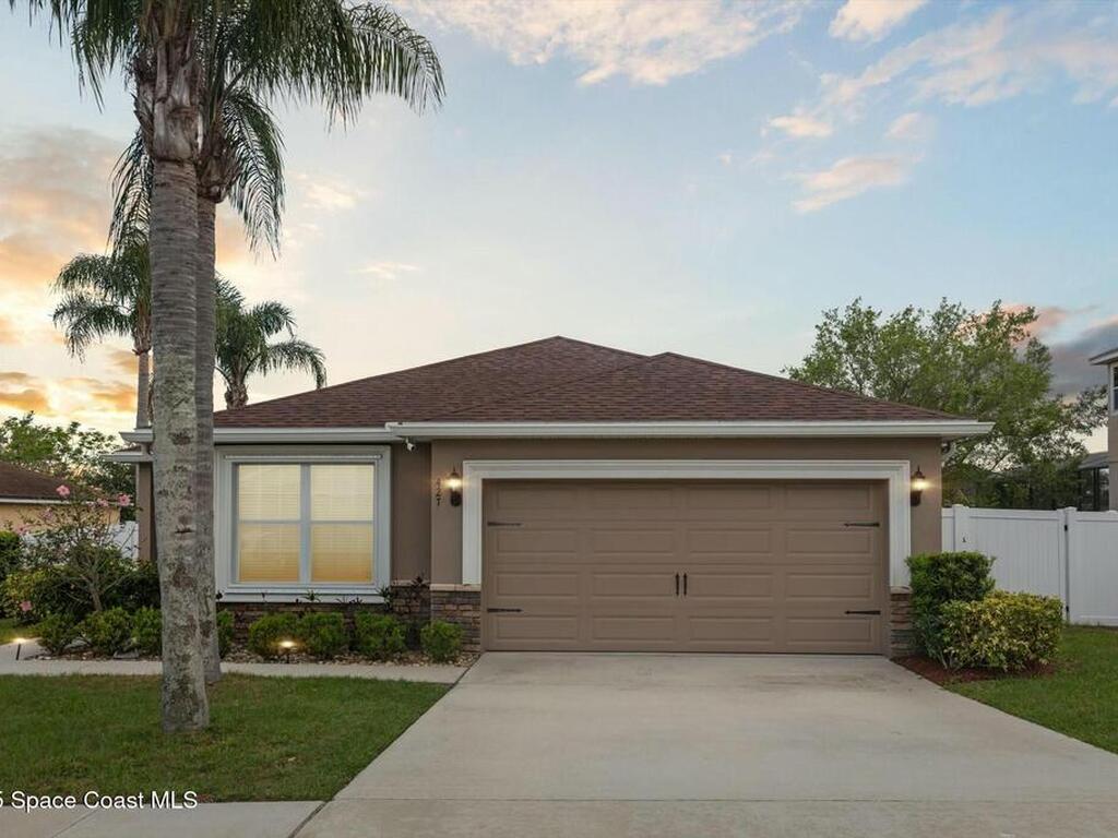427 Highland Meadows Street, Davenport, FL 33837