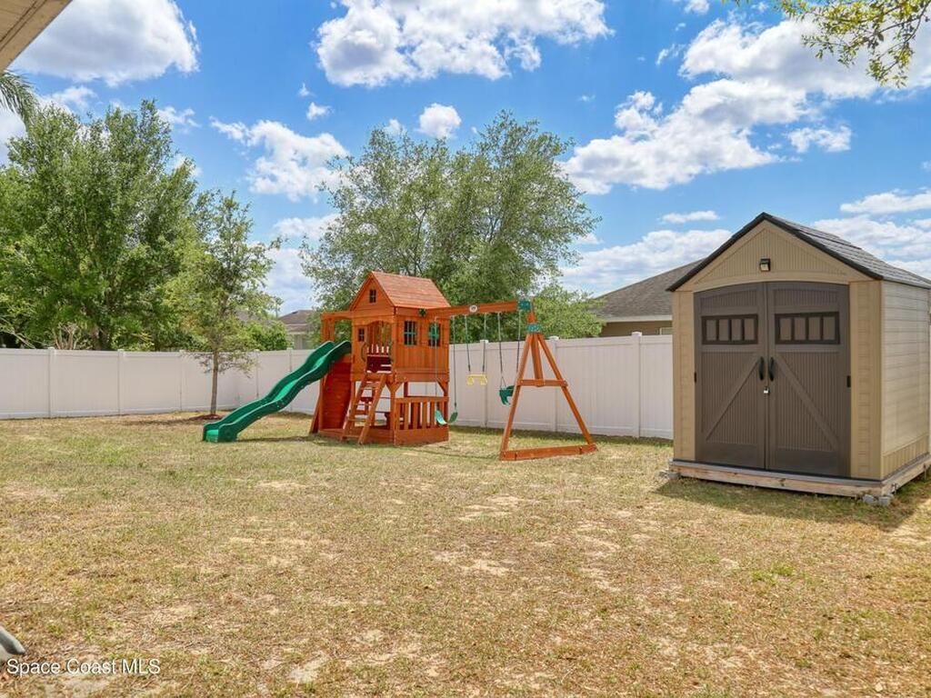 427 Highland Meadows Street, Davenport, FL 33837