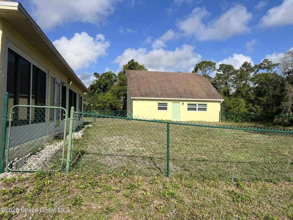 4220 Robins Hill Court, Mims, FL 32754