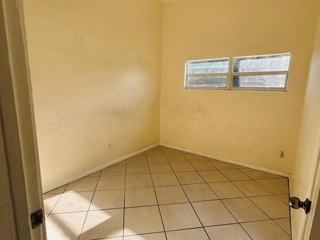 1660 Barna Avenue, Titusville, FL 32780