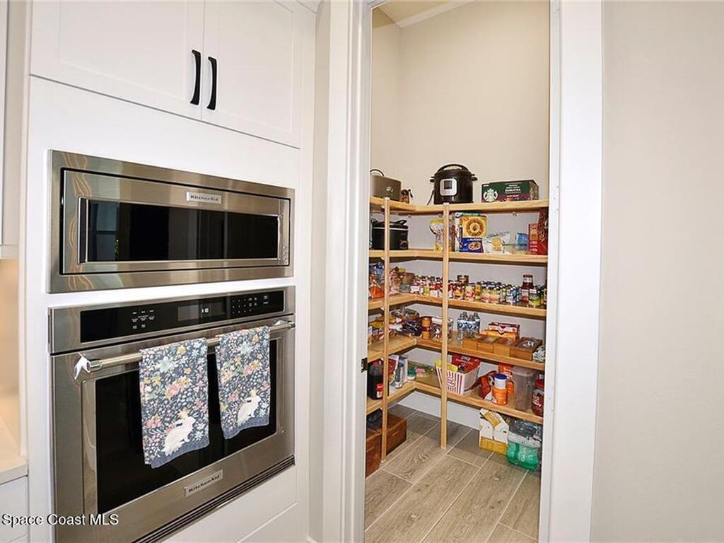 5733 Bent Pine Sq Square, Vero Beach, FL 32967