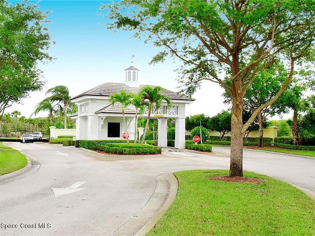 5733 Bent Pine Sq Square, Vero Beach, FL 32967