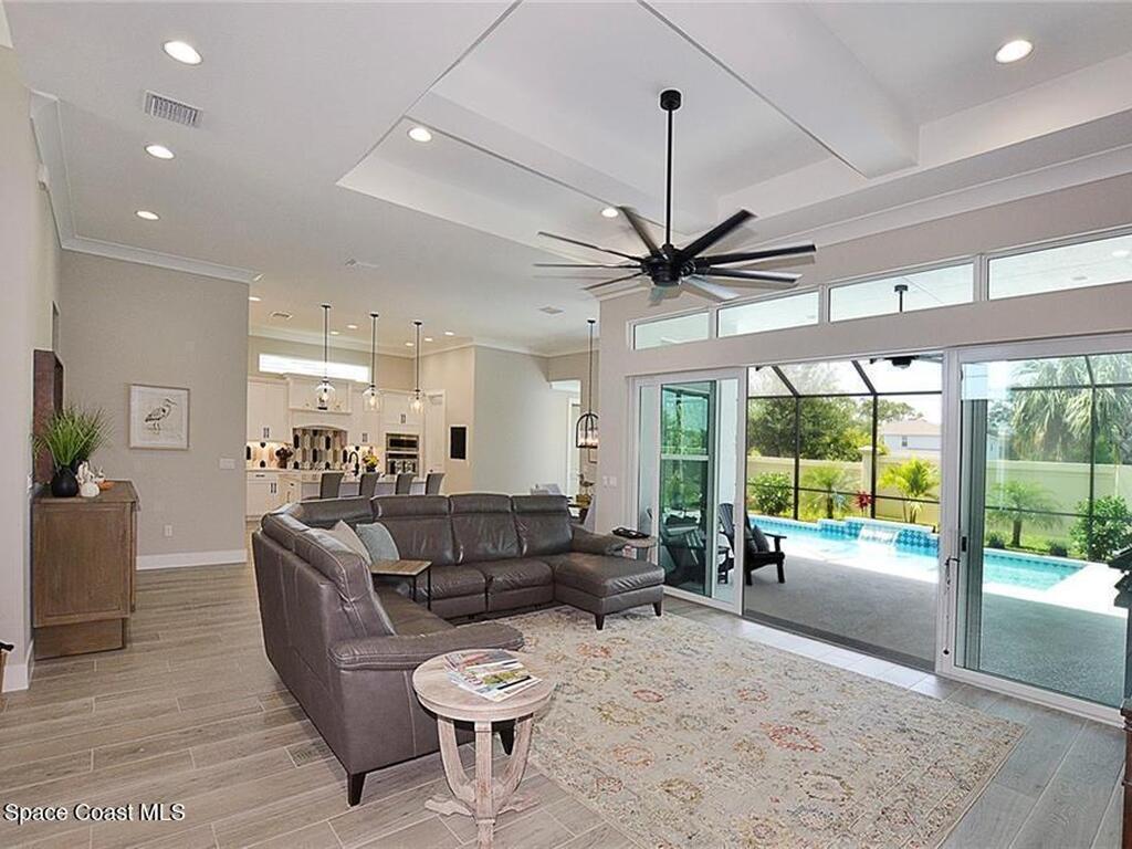 5733 Bent Pine Sq Square, Vero Beach, FL 32967
