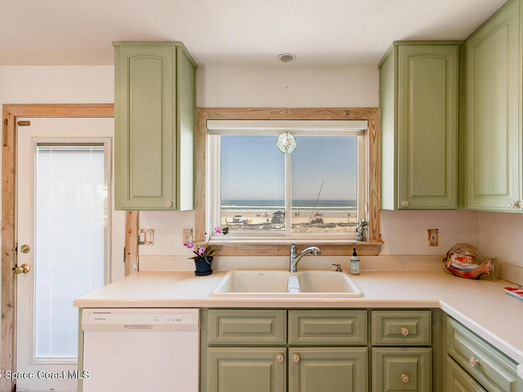 921 N Atlantic Avenue, New Smyrna, FL 32169