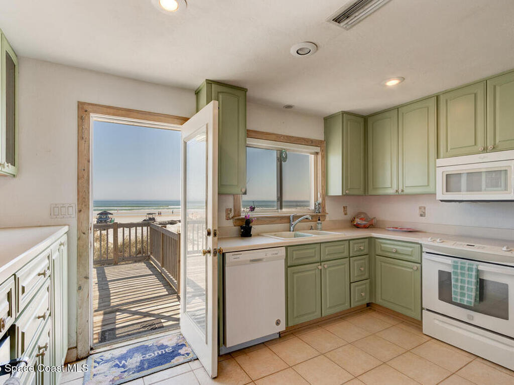 921 N Atlantic Avenue, New Smyrna, FL 32169