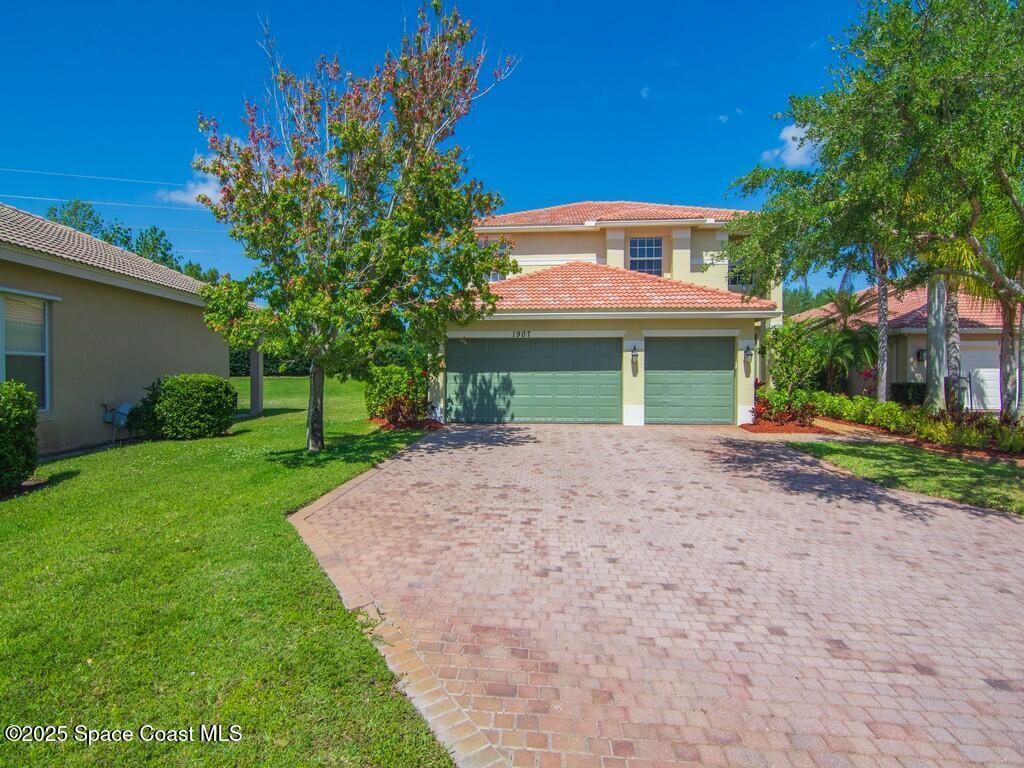 1907 Grey Falcon Circle, Vero Beach, FL 32962