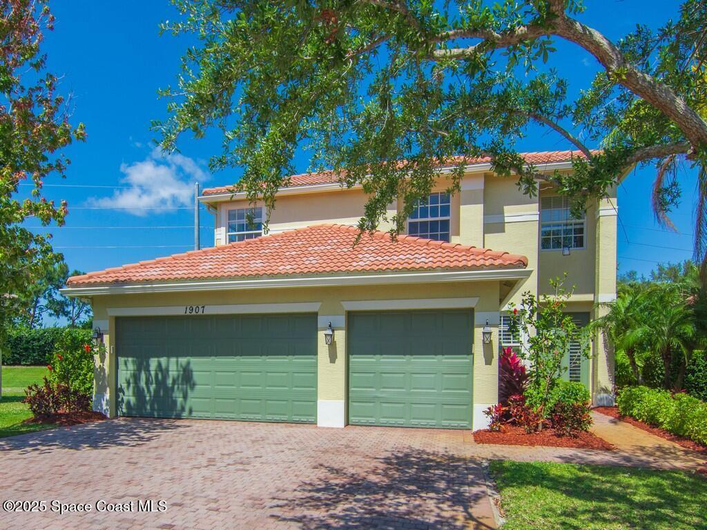 1907 Grey Falcon Circle, Vero Beach, FL 32962