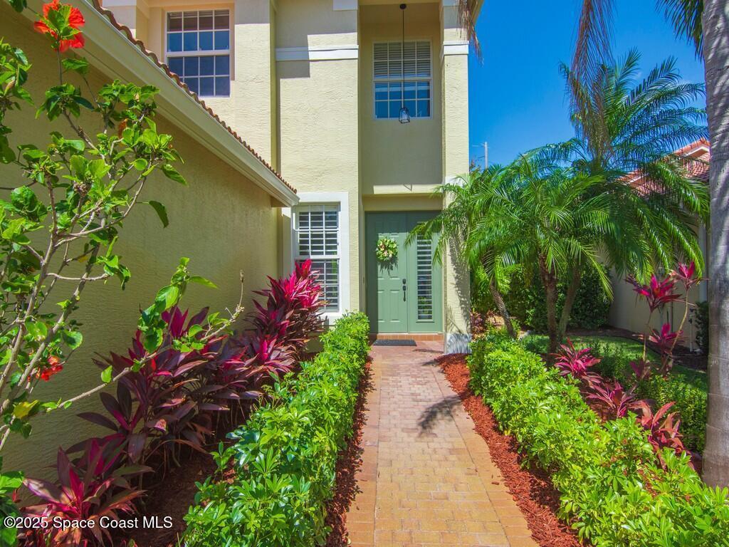 1907 Grey Falcon Circle, Vero Beach, FL 32962
