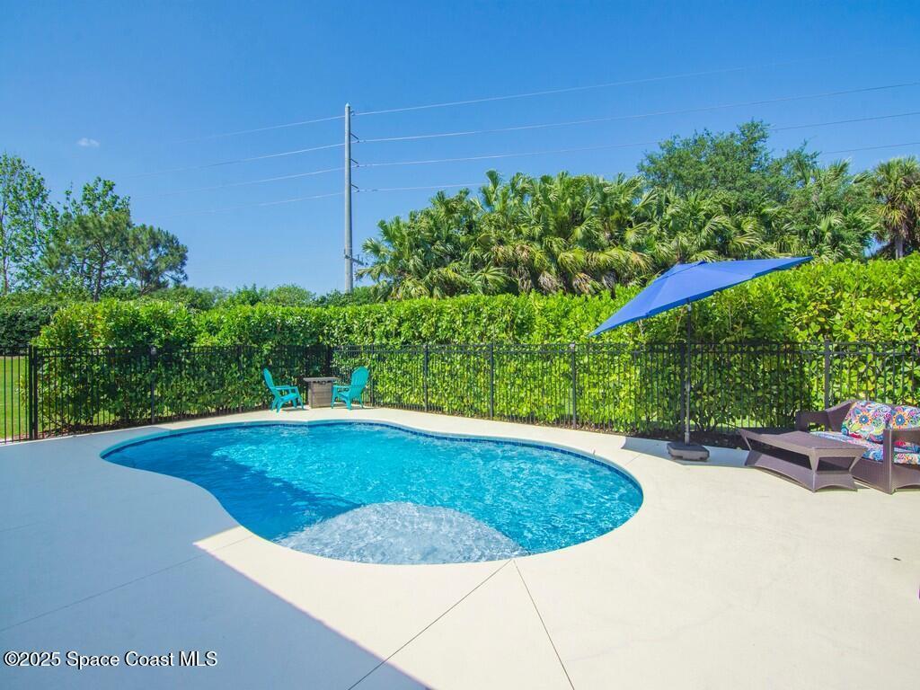 1907 Grey Falcon Circle, Vero Beach, FL 32962
