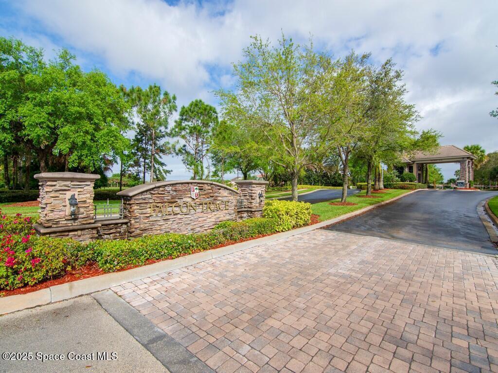 1907 Grey Falcon Circle, Vero Beach, FL 32962