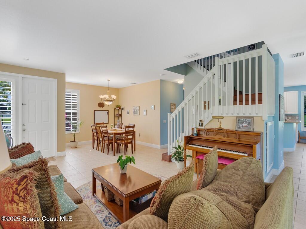1907 Grey Falcon Circle, Vero Beach, FL 32962