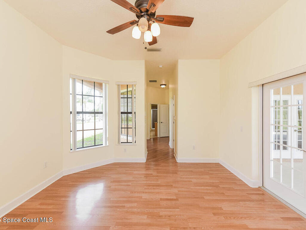 4068 Gardenwood Circle, Grant, FL 32949