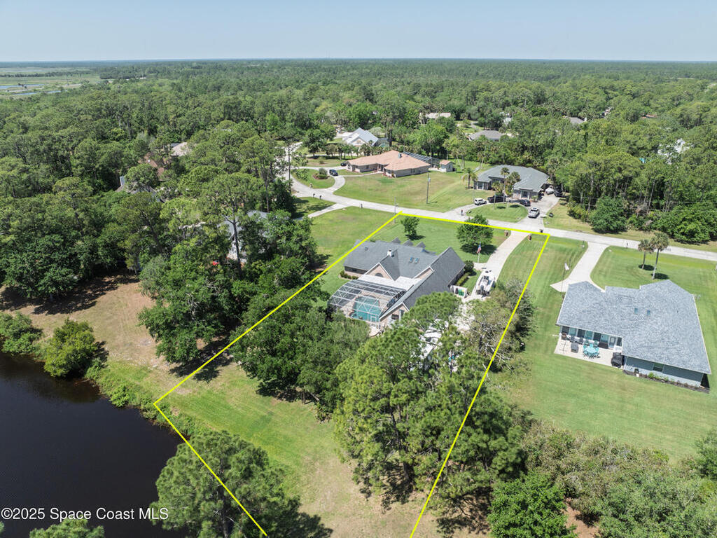 5670 Bob White Trail, Mims, FL 32754