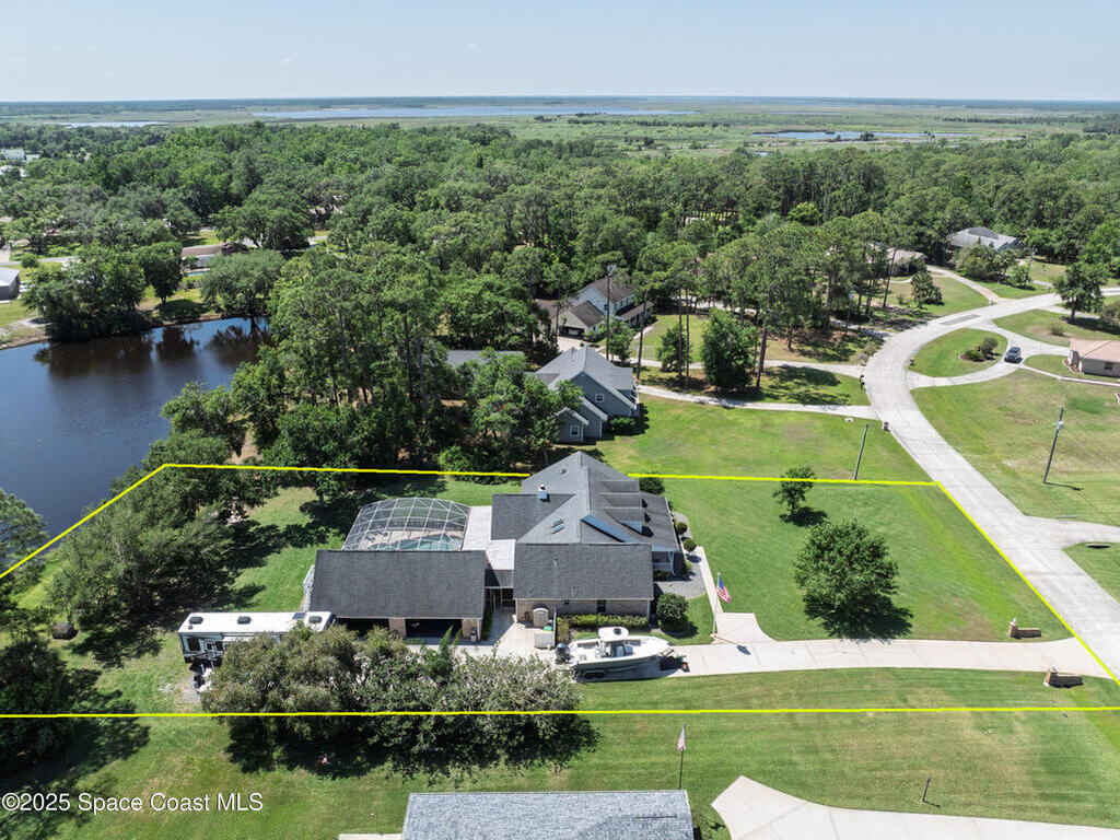 5670 Bob White Trail, Mims, FL 32754