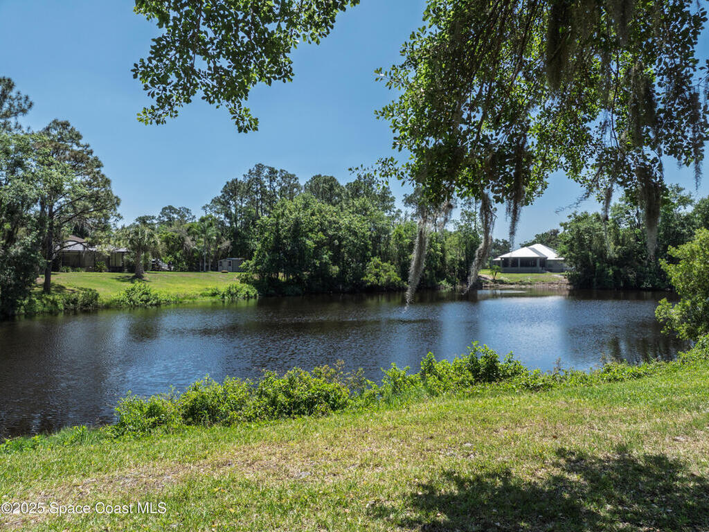 5670 Bob White Trail, Mims, FL 32754