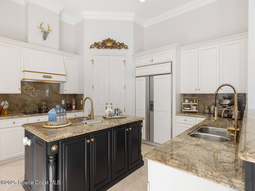 7 Beachside Drive, Orchid, FL 32963